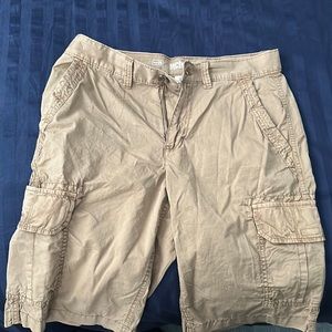 Men’s cargo shorts, worn only a few times